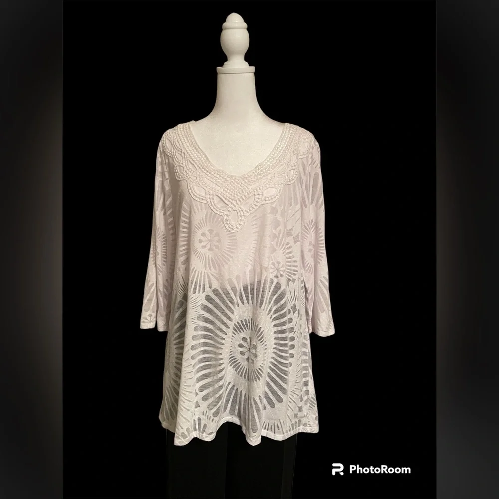 Casual Express white summer top - Picture 1 of 6